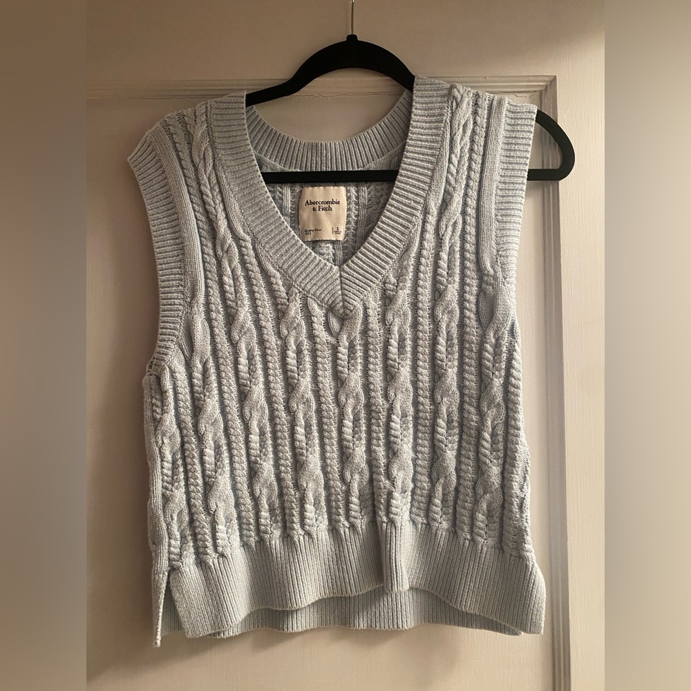 Abercrombie & Fitch blue sweater vest